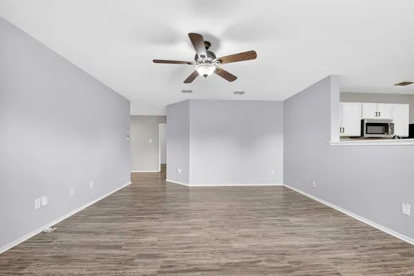 $2,350 | 1444 Sun Breeze Drive, Little Elm, TX 75068