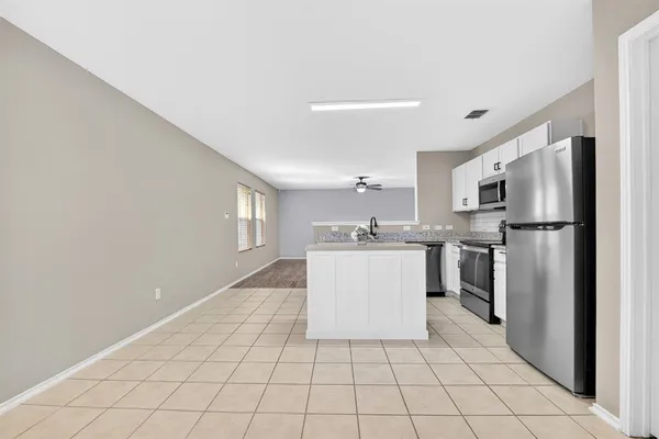 $2,350 | 1444 Sun Breeze Drive, Little Elm, TX 75068