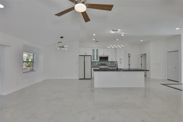 $410,000 | 4423 Horseshoe Pick Lane, Valrico, FL 33594