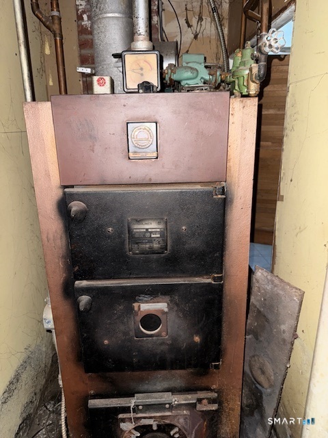39 Pleasant View Avenue Windham, CT 06226 - Photo 13 of 21 a view of water heater room
