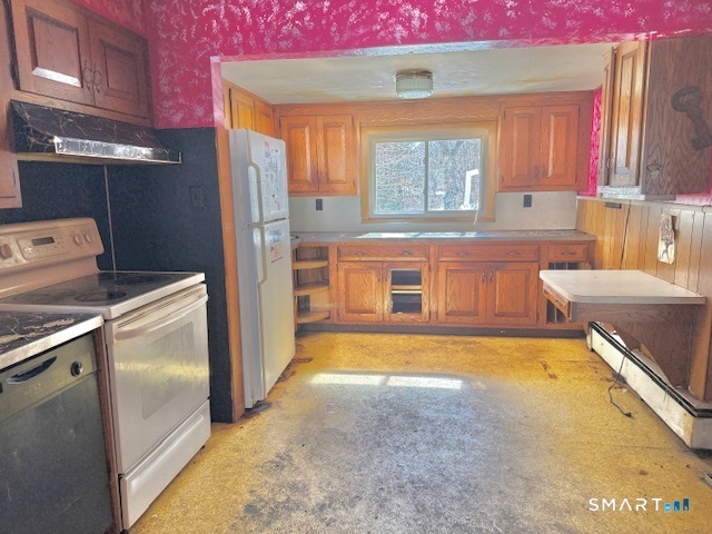 39 Pleasant View Avenue Windham, CT 06226 - Photo 5 of 21 a kitchen with stainless steel appliances granite countertop a sink stove and refrigerator