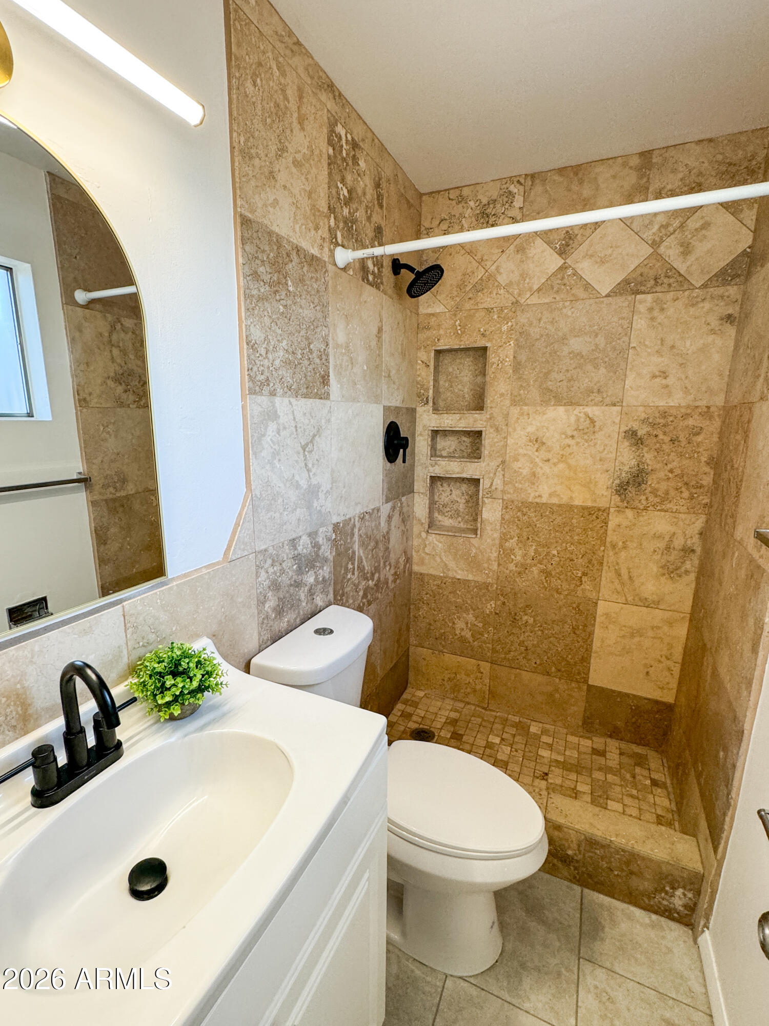1050 West Romo Jones Street Tempe, AZ 85281 - Photo 5 of 20 Romo Jones Master Bath-2