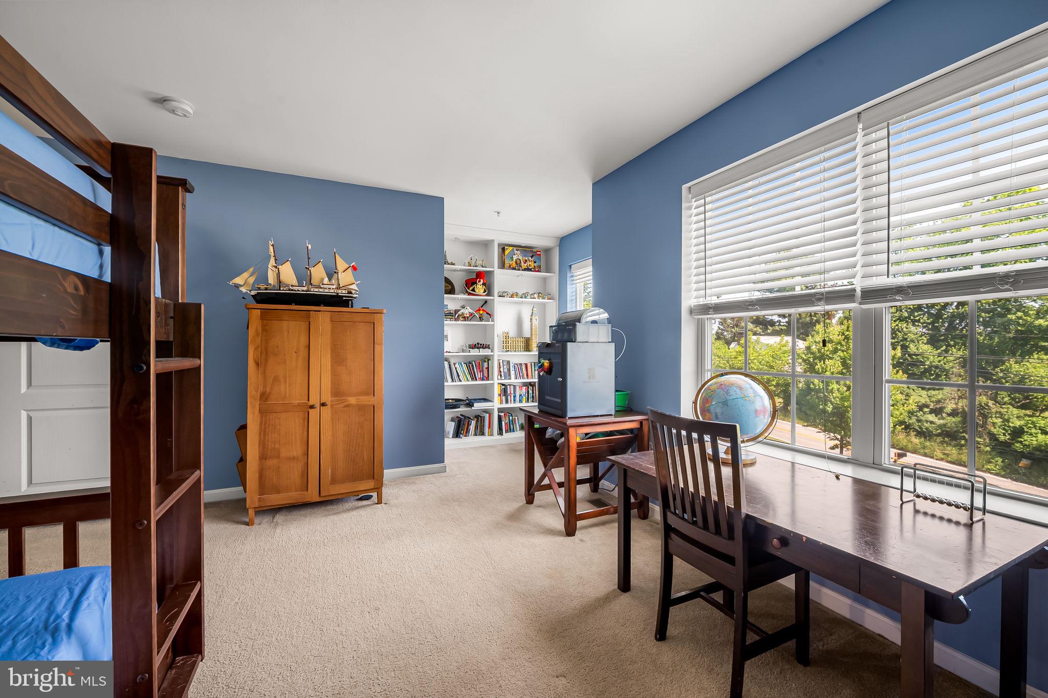 6008 Hanover Road Elkridge, MD 21075 - Photo 21 of 36 a view of a livingroom with furniture and a window