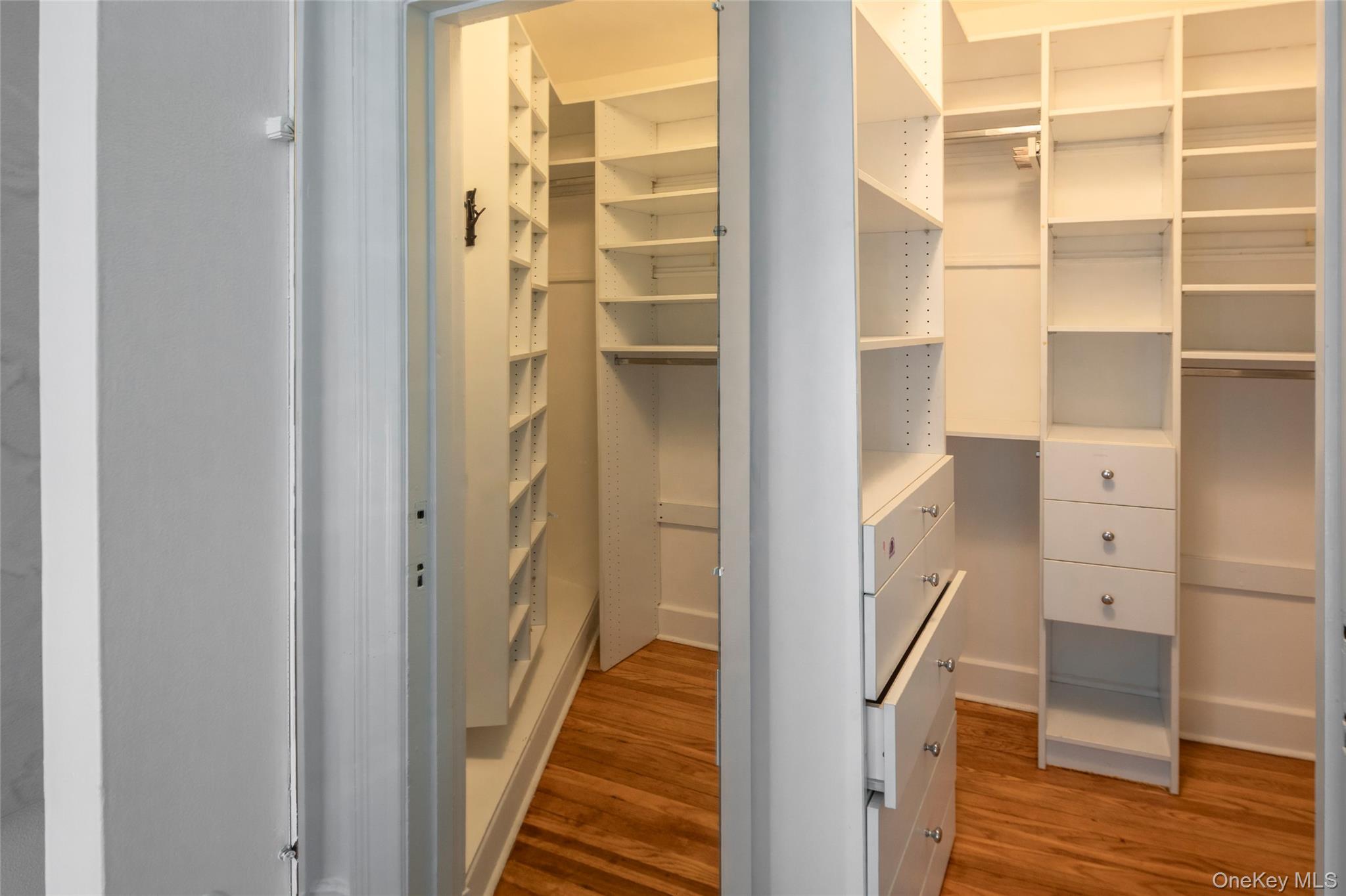 1 Rivermere, Unit 2G Bronxville, NY 10708 - Photo 17 of 28 Spacious WIC in Primary BR