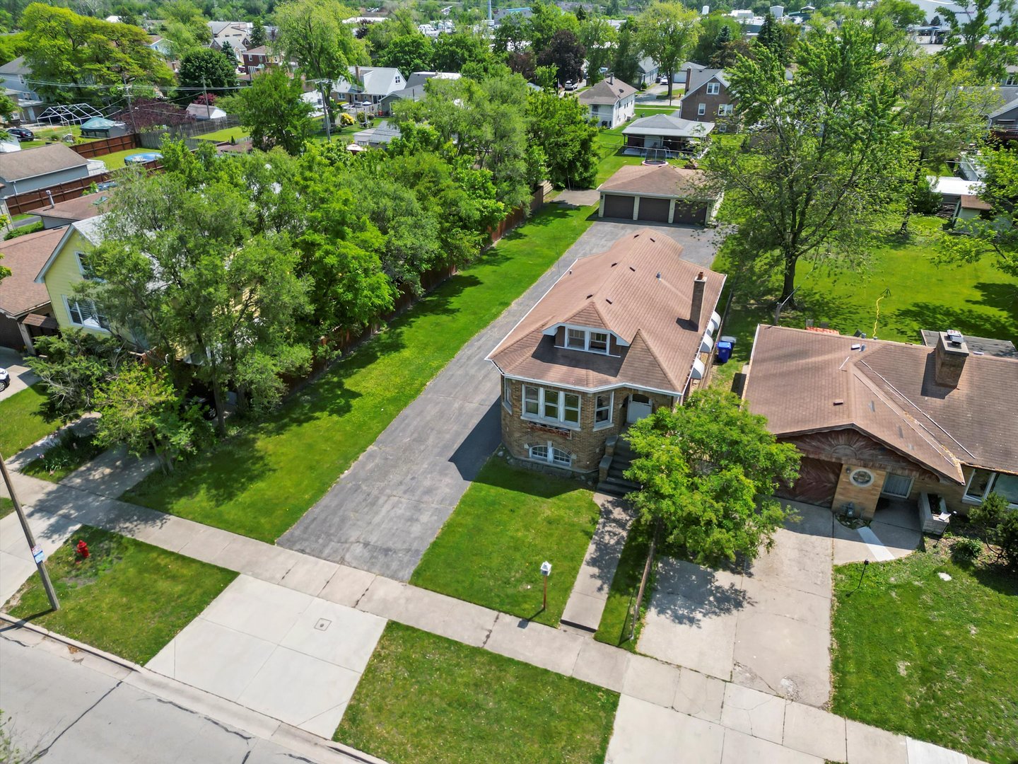 7857 45th Place Lyons, IL 60534 - Photo 2 of 28