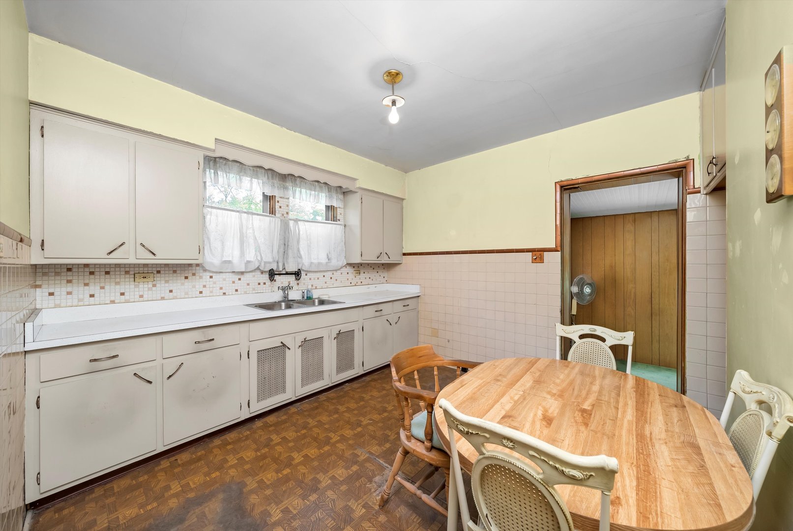 7857 45th Place Lyons, IL 60534 - Photo 10 of 28