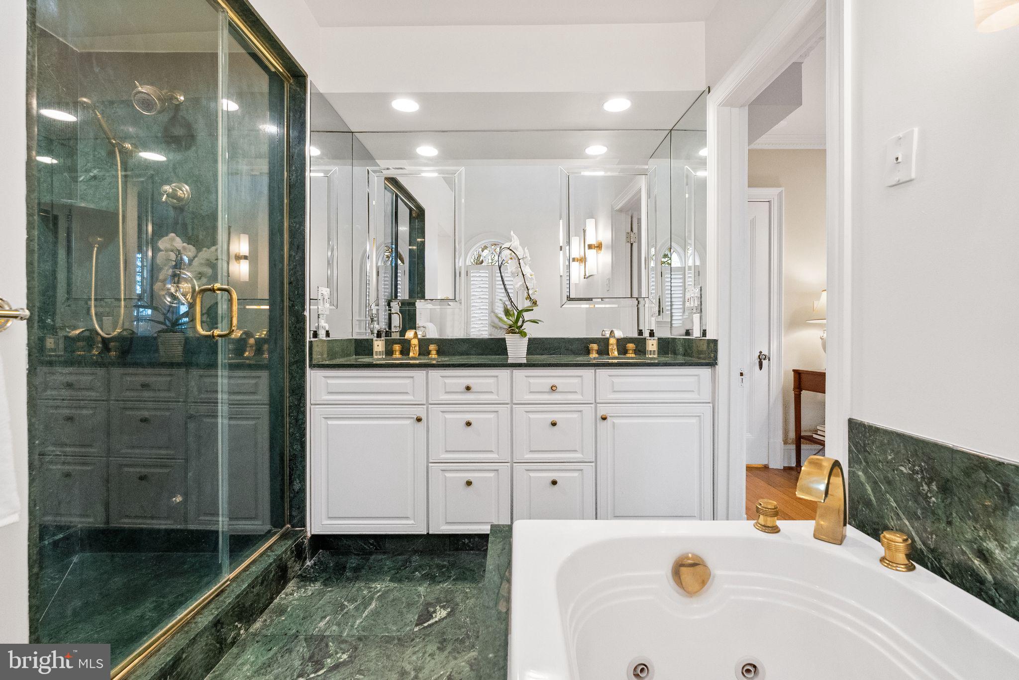 4545 Klingle Street Northwest Washington, DC 20016 - Photo 13 of 19 Soaking tub in primary bath