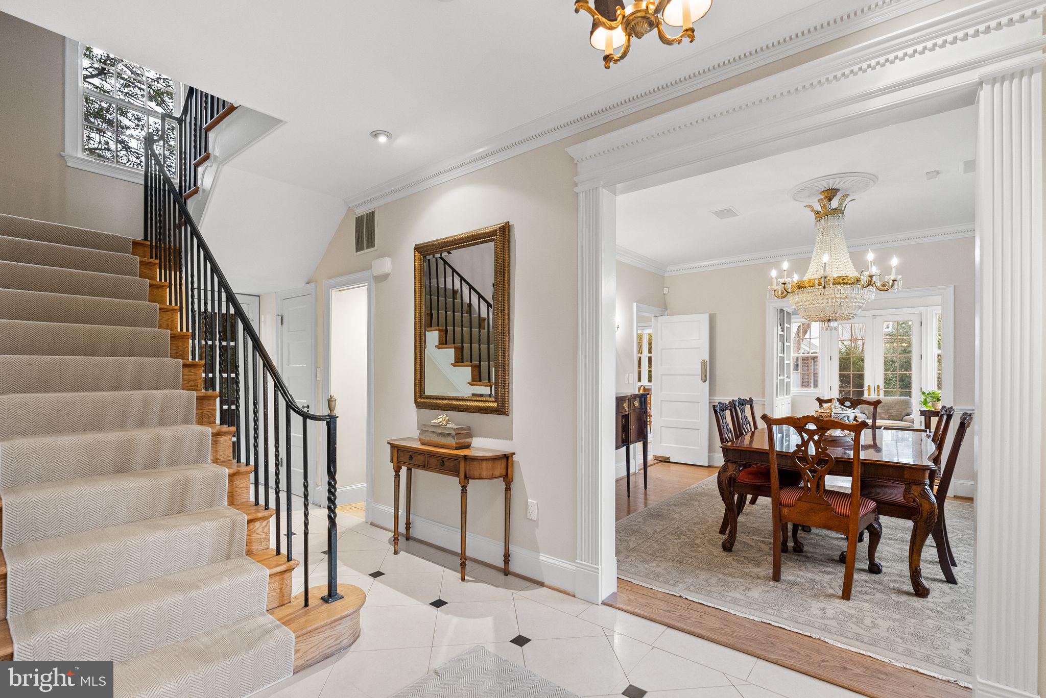 4545 Klingle Street Northwest Washington, DC 20016 - Photo 3 of 19 Foyer