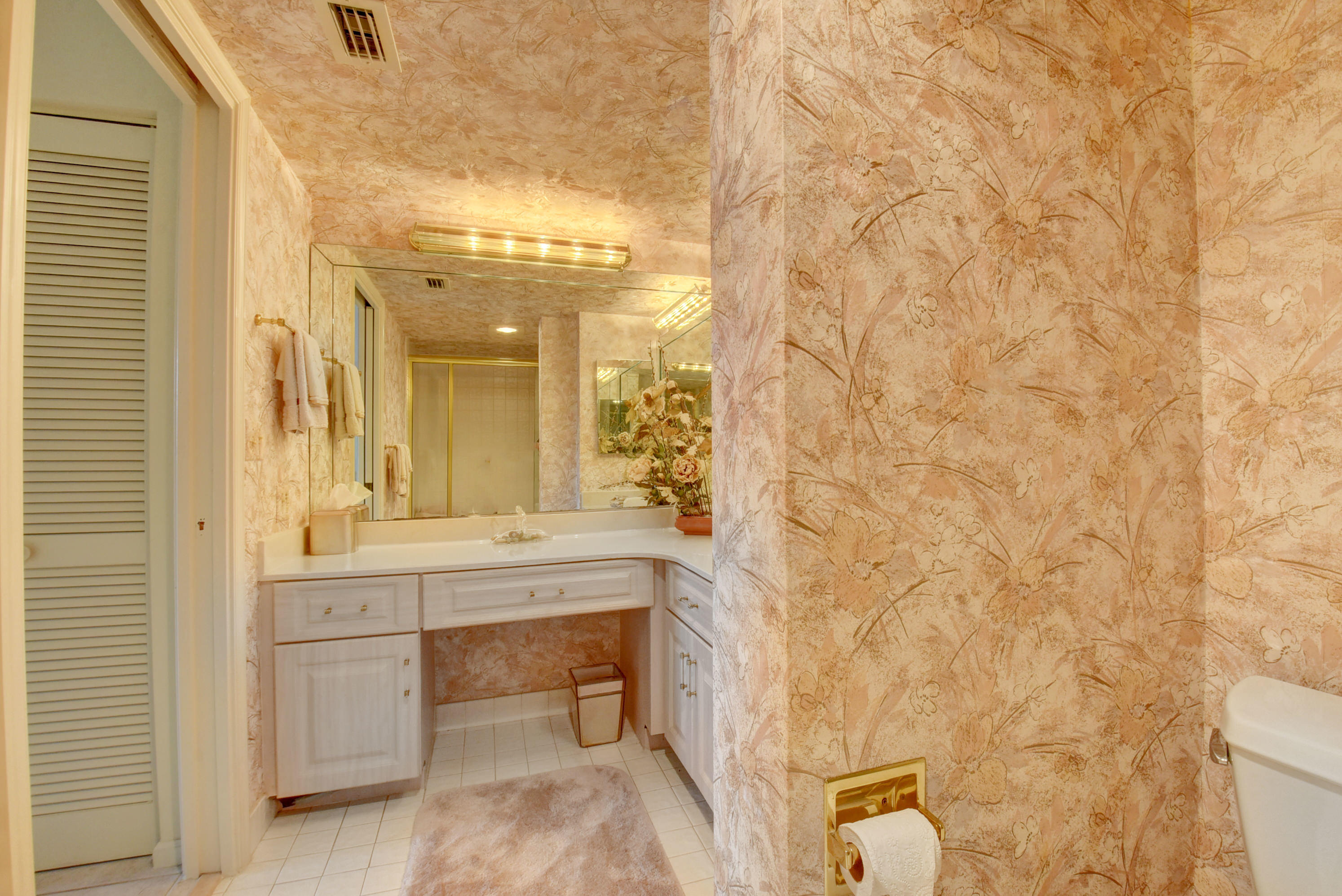 800 Jeffery Street, Unit 207 Boca Raton, FL 33487 - Photo 24 of 40 Bedroom 2 Bathroom 2