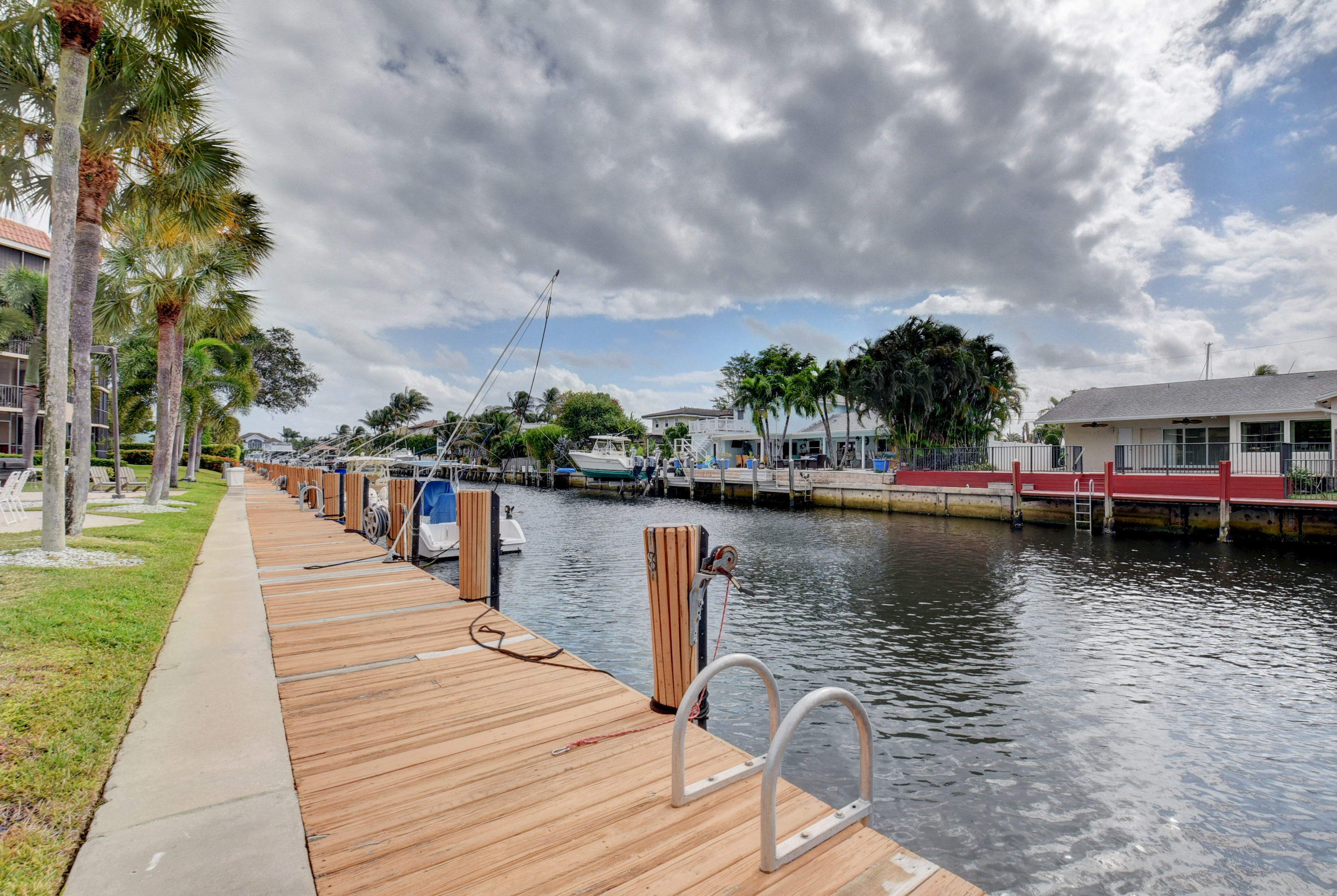 800 Jeffery Street, Unit 207 Boca Raton, FL 33487 - Photo 30 of 40 Dockage 1