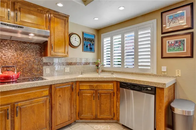 $774,000 | 6272 Riviera Circle, Long Beach, CA 90815