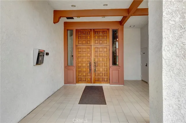 $774,000 | 6272 Riviera Circle, Long Beach, CA 90815