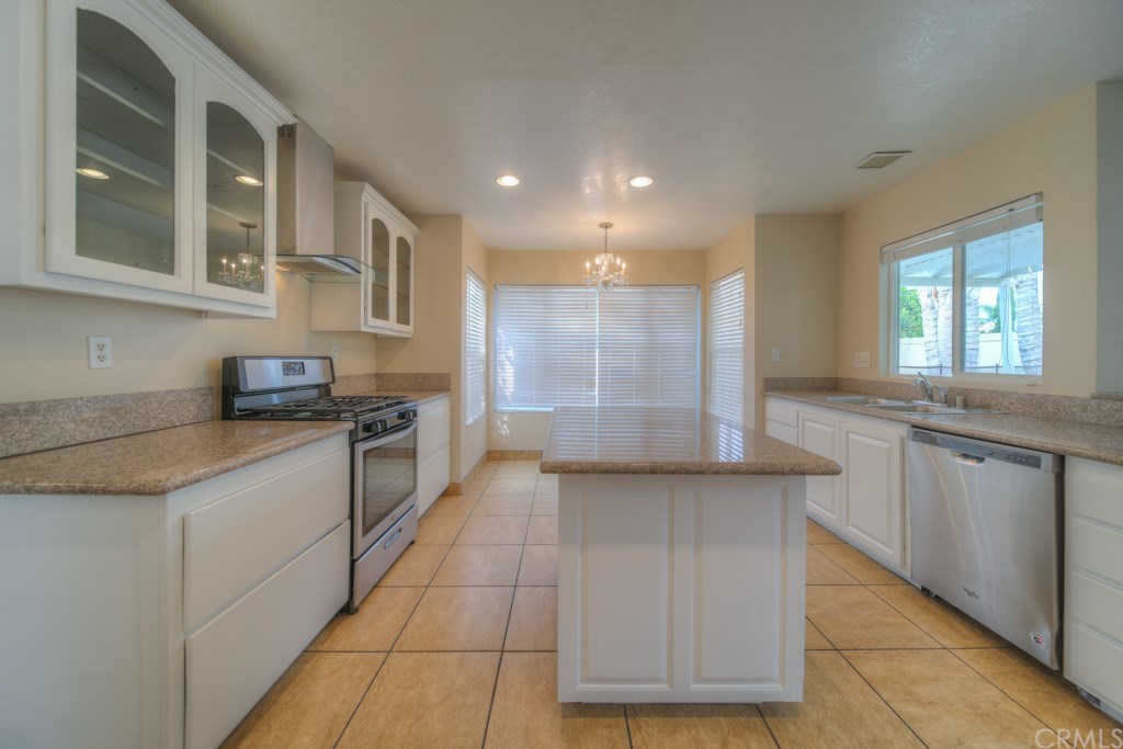 9373 Shamouti Drive Riverside, CA 92508 - Photo 19 of 72