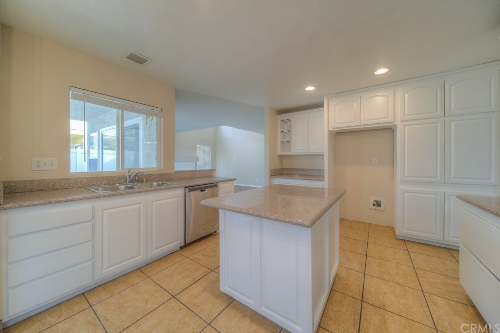 9373 Shamouti Drive Riverside, CA 92508 - Photo 21 of 72