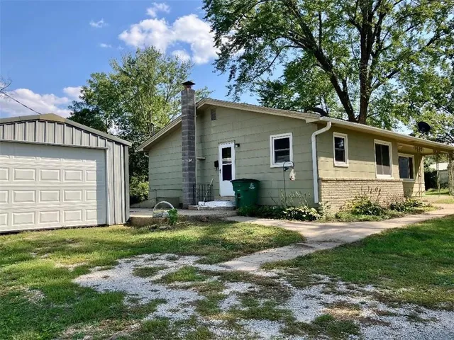 $129,900 | 506 North Co Road A, Braymer, MO 64624