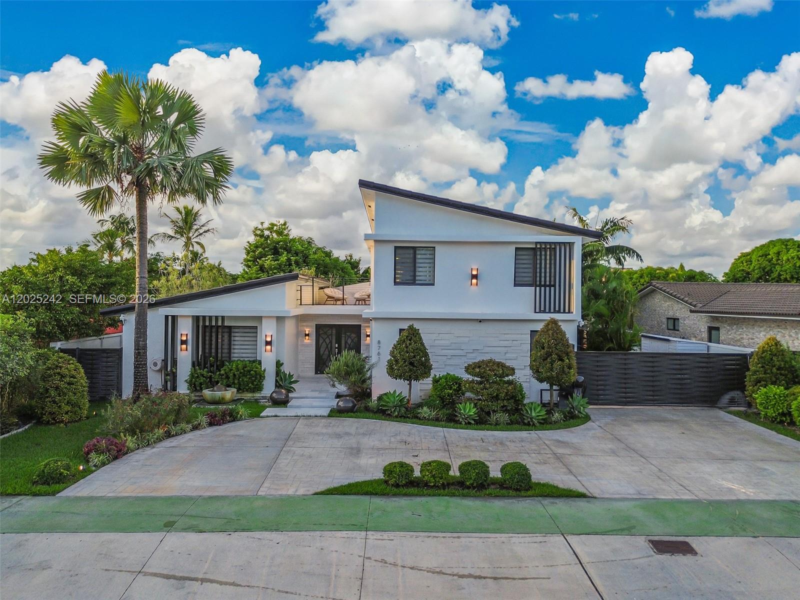 8761 Southwest 56th Street Miami, FL 33165 - Photo 7 of 90
