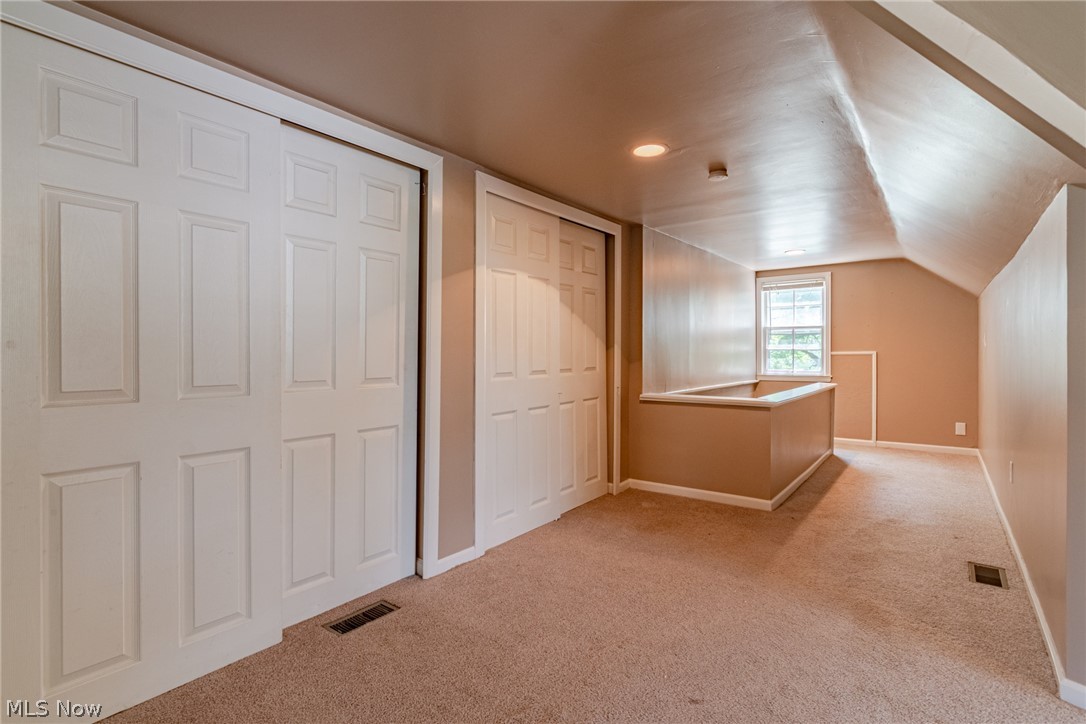 1211 South Green Road Cleveland, OH 44121 - Photo 22 of 31 Gallery Image 22