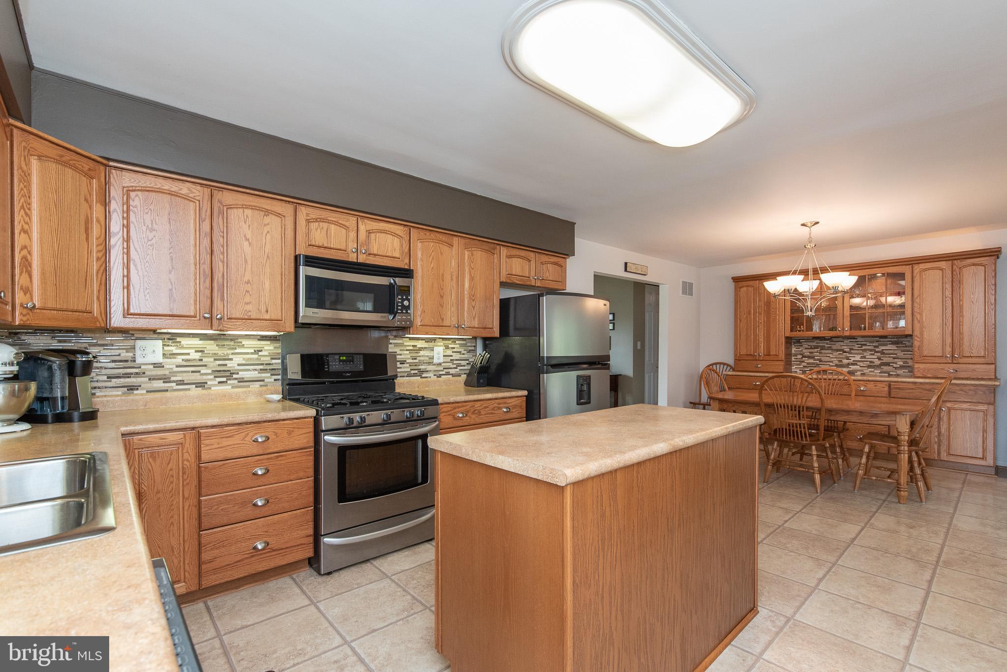 4310 Camellia Road Baltimore, MD 21236 - Photo 23 of 55 Kitchen to Dining View
