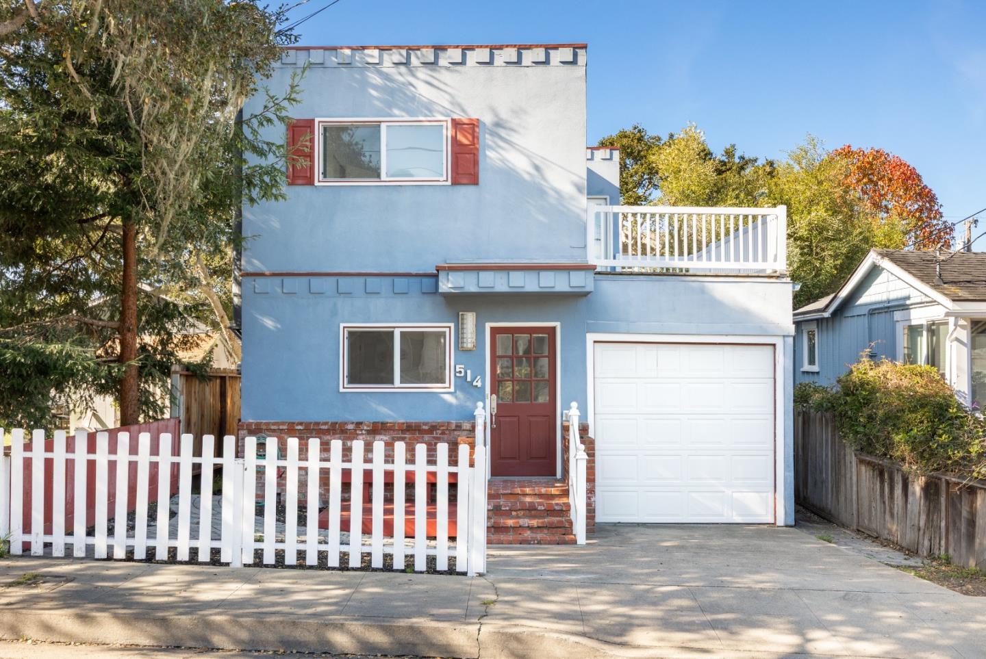 514 6th Street Pacific Grove, CA 93950 - Photo 1 of 35