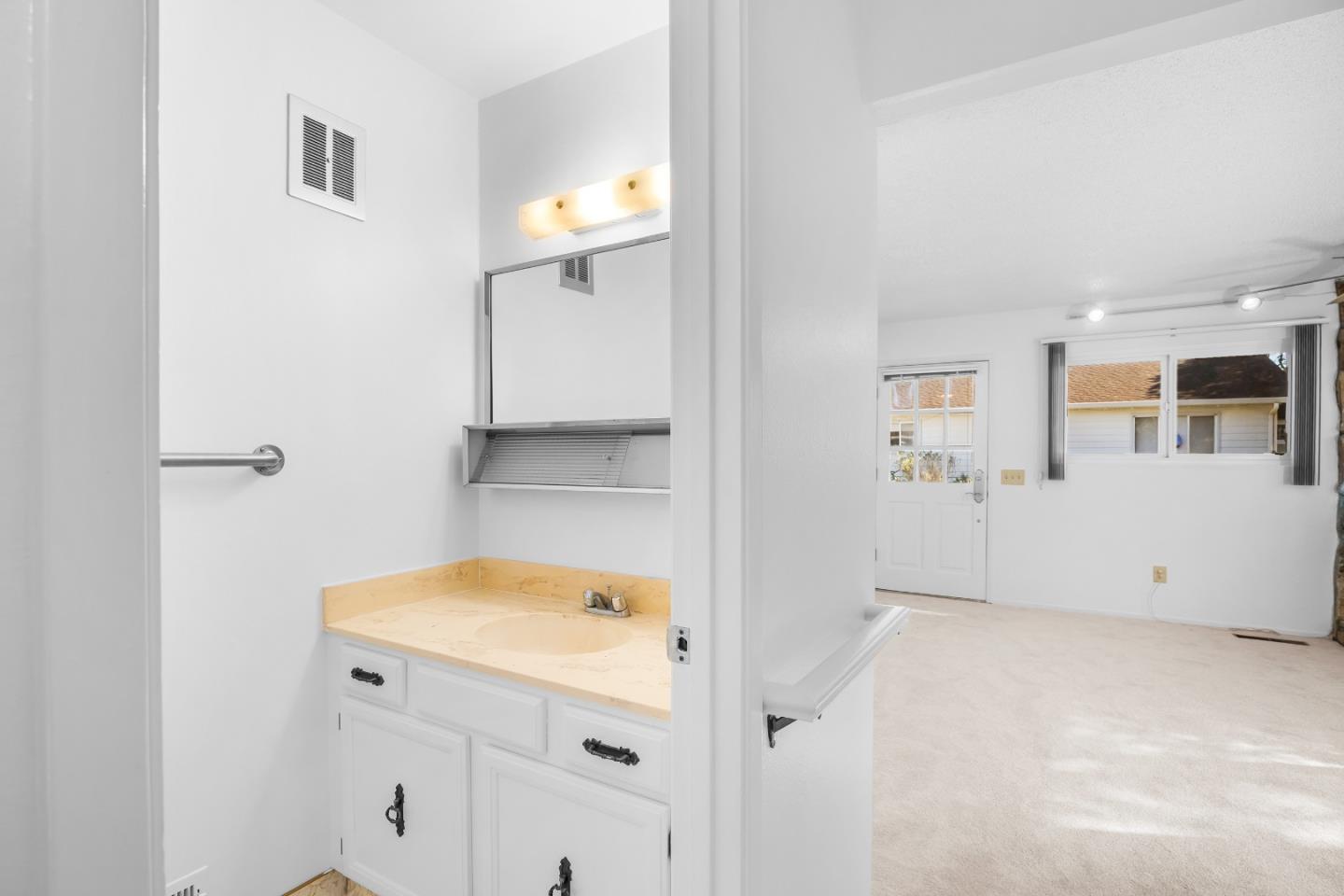 514 6th Street Pacific Grove, CA 93950 - Photo 13 of 35