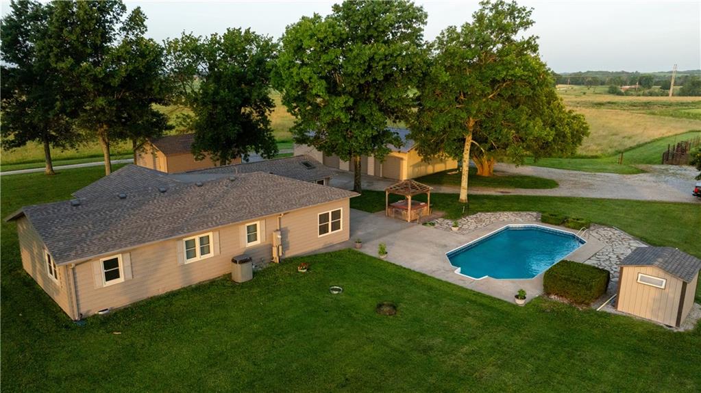 38210 Osawatomie Road Osawatomie, KS 66064 - Photo 1 of 77