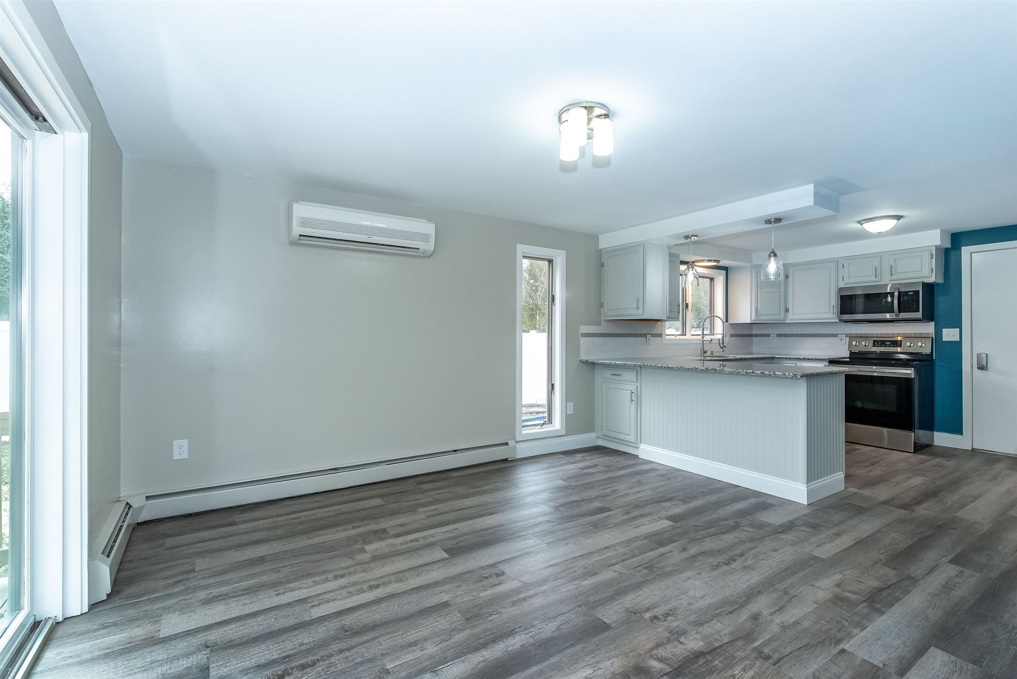 265 Eastern Avenue Rochester, NH 03867 - Photo 11 of 32