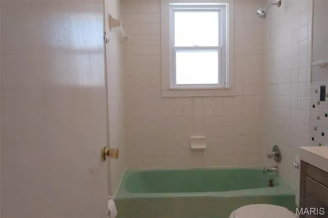 $1,400 | 835 Cole Boulevard, St. Charles, MO 63301