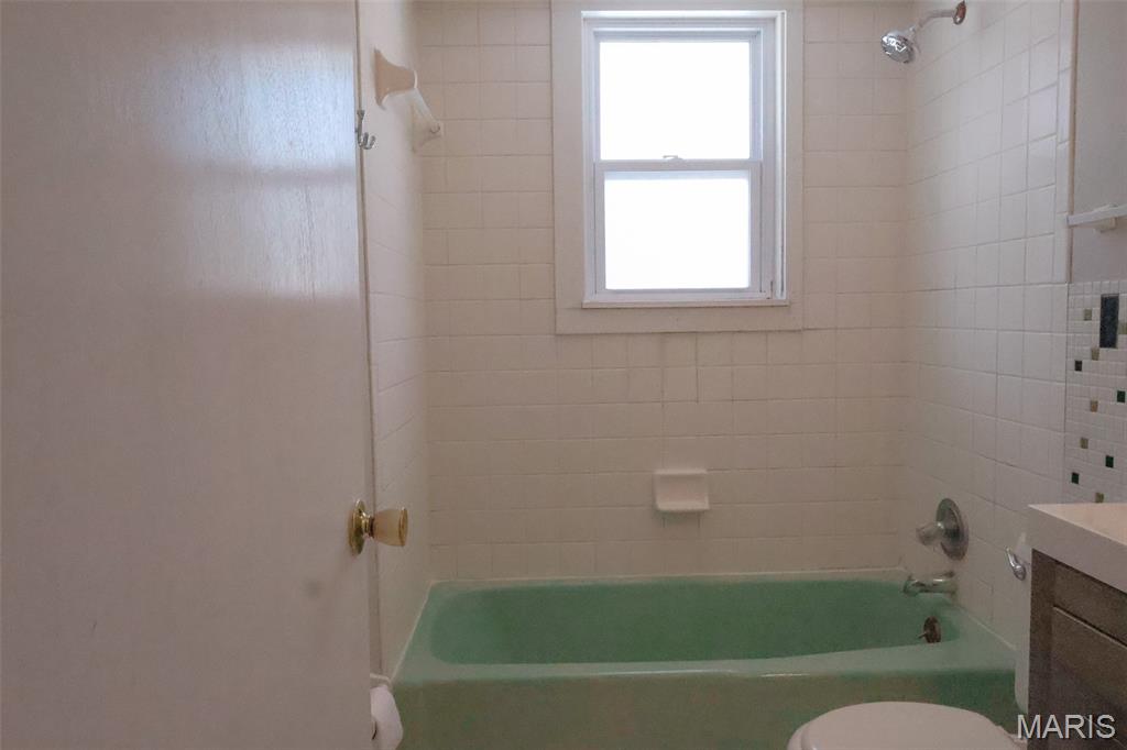 835 Cole Boulevard St. Charles, MO 63301 - Photo 7 of 13