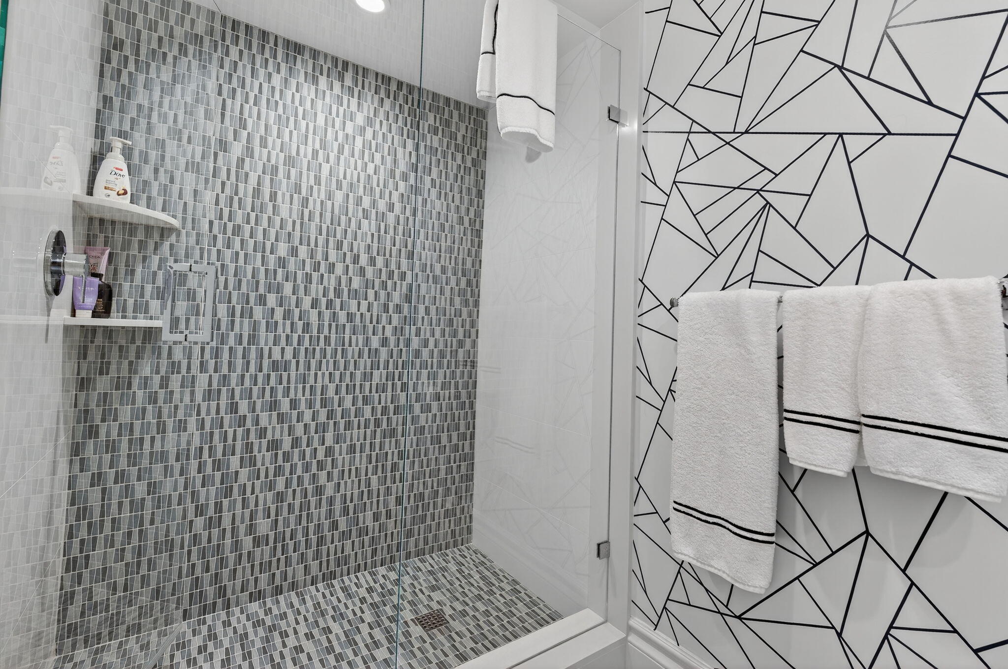 1400 South Ocean Boulevard, Unit 605 Boca Raton, FL 33432 - Photo 29 of 77 Guest Bath 1