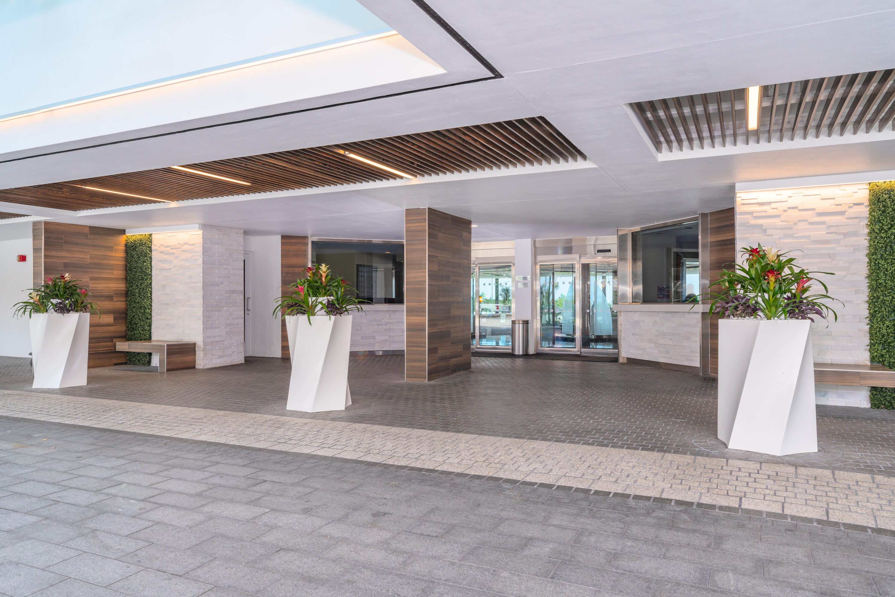 1400 South Ocean Boulevard, Unit 605 Boca Raton, FL 33432 - Photo 76 of 77 Valet Area