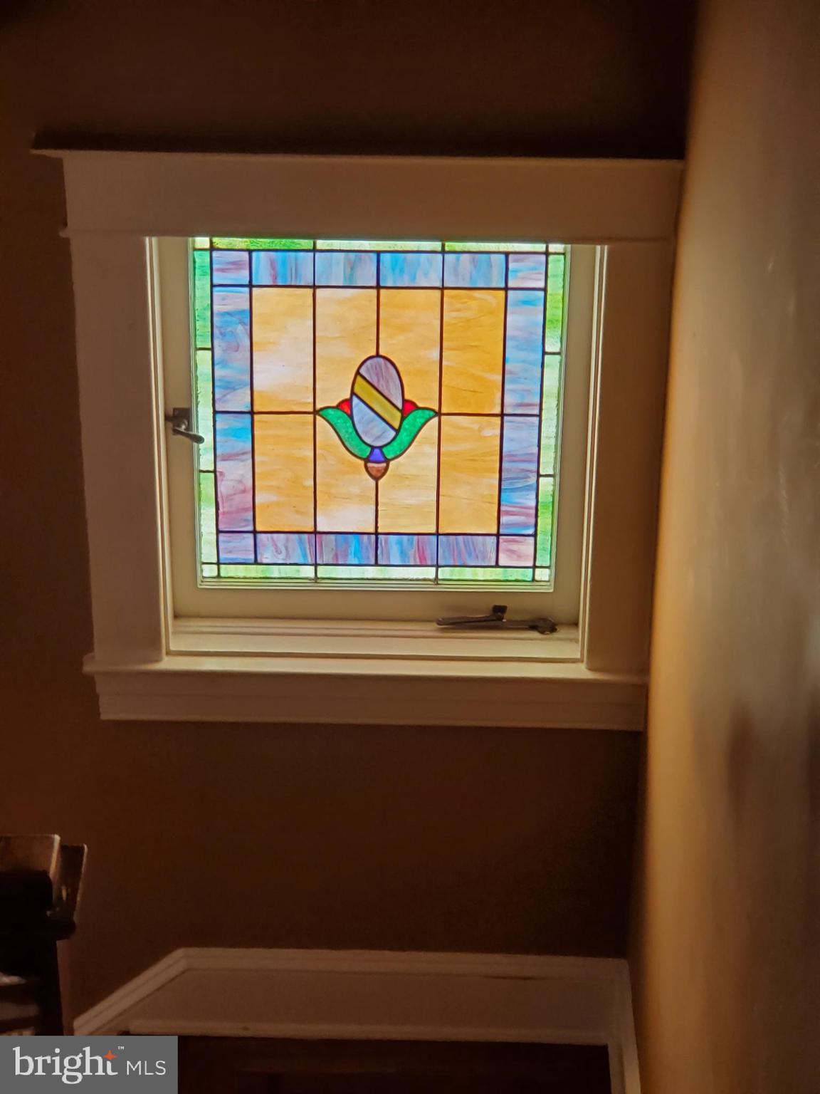 5 Mallow Hill Road Baltimore, MD 21229 - Photo 21 of 39 Stained glass view from top of stairs