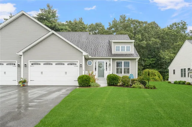 $795,000 | 109 Fox Hollow Road, North Kingstown, RI 02852