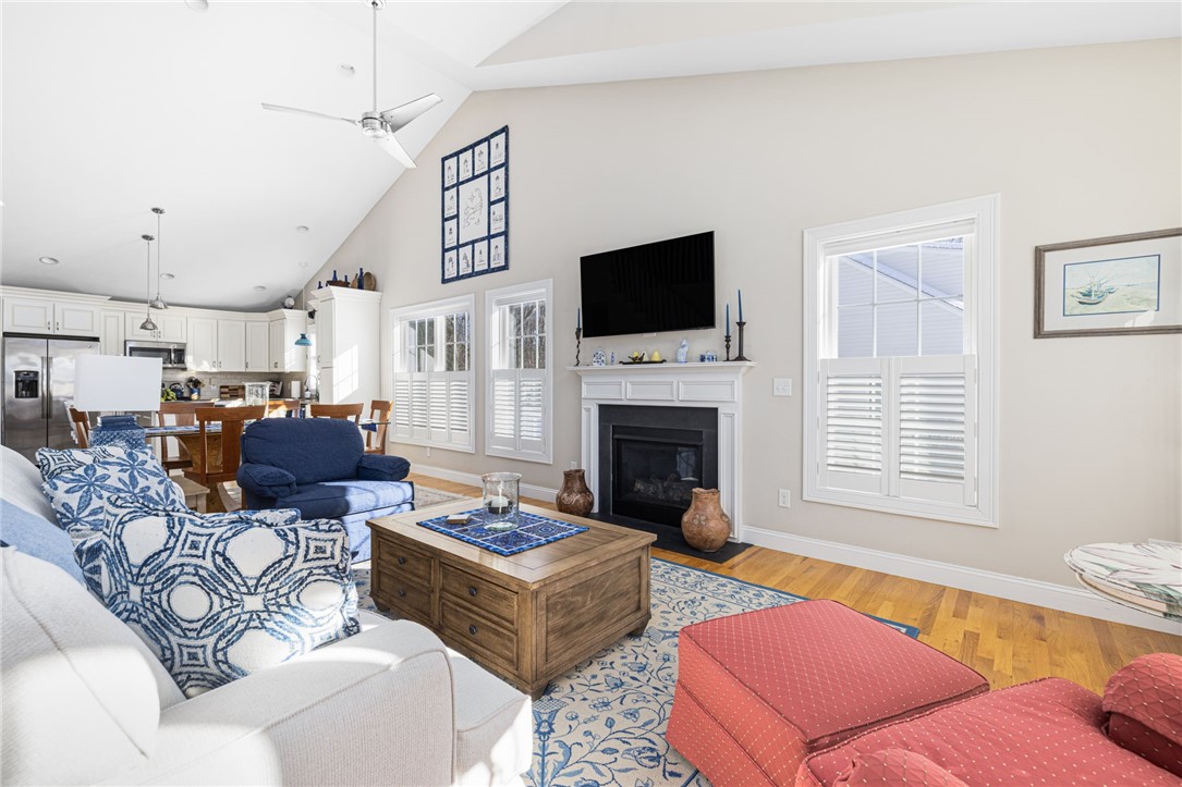 109 Fox Hollow Road North Kingstown, RI 02852 - Photo 17 of 47