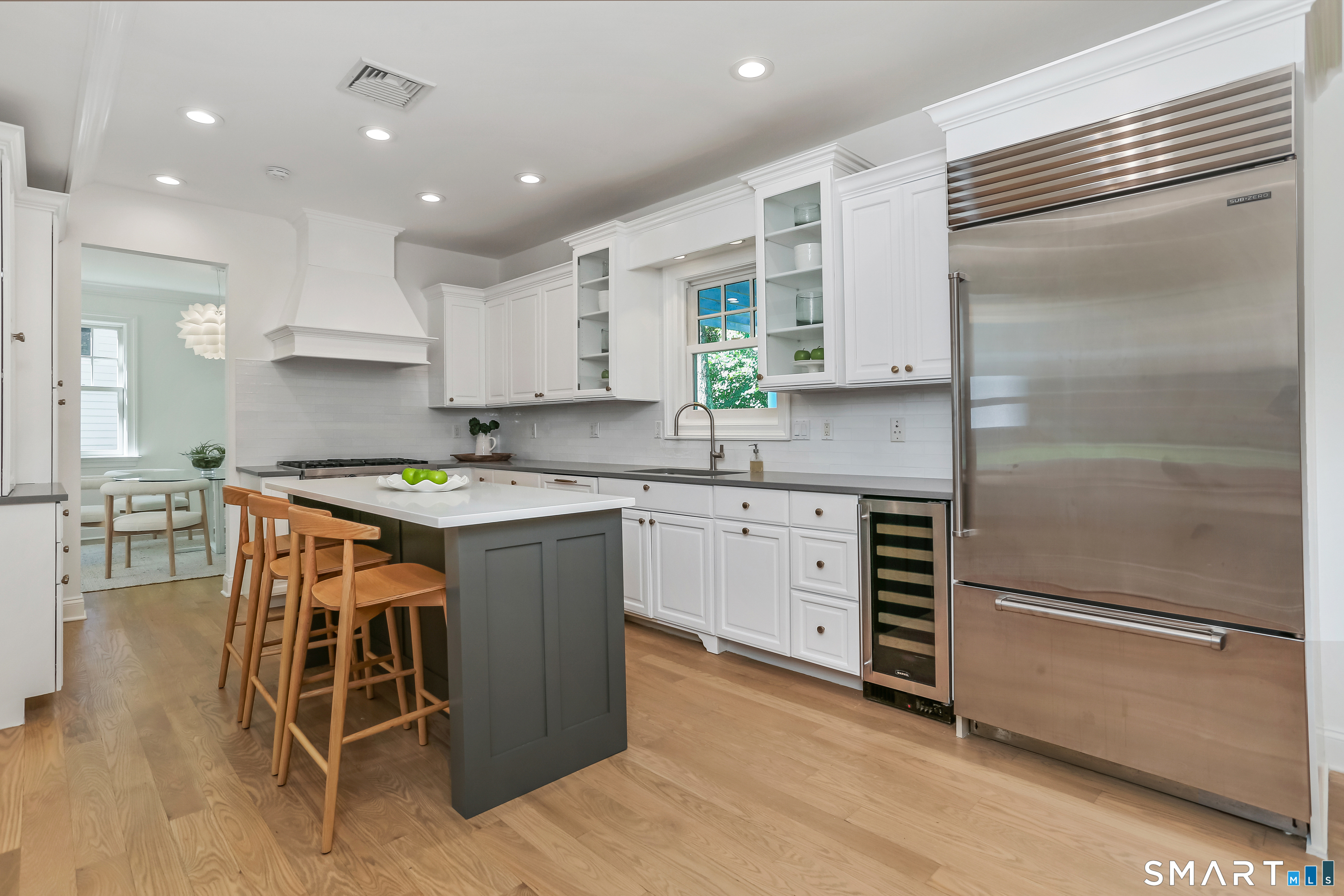 21 Woods Grove Road Westport, CT 06880 - Photo 13 of 38 Looking towards the Dining Room