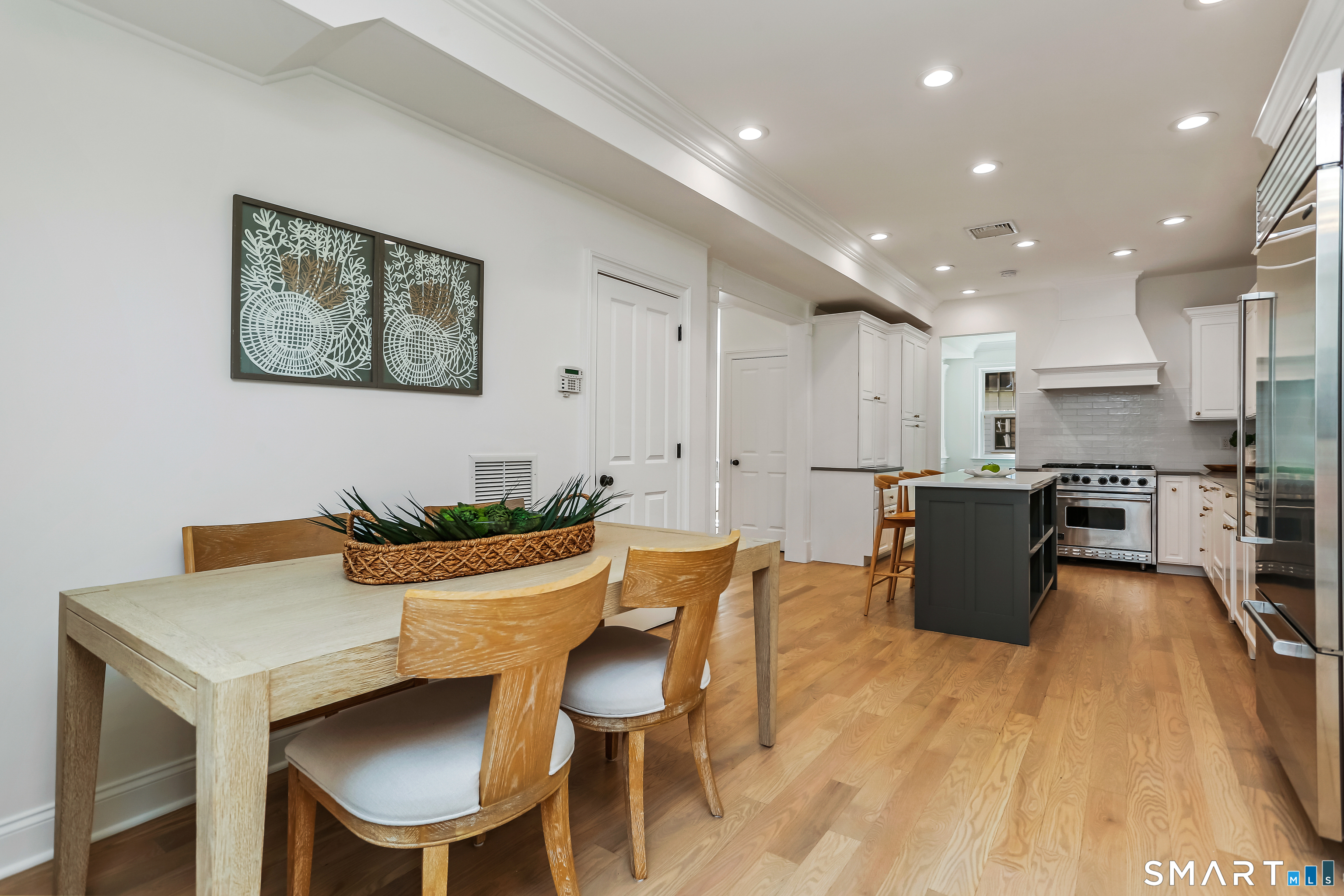 21 Woods Grove Road Westport, CT 06880 - Photo 14 of 38 Breakfast Area looking into Kitchen