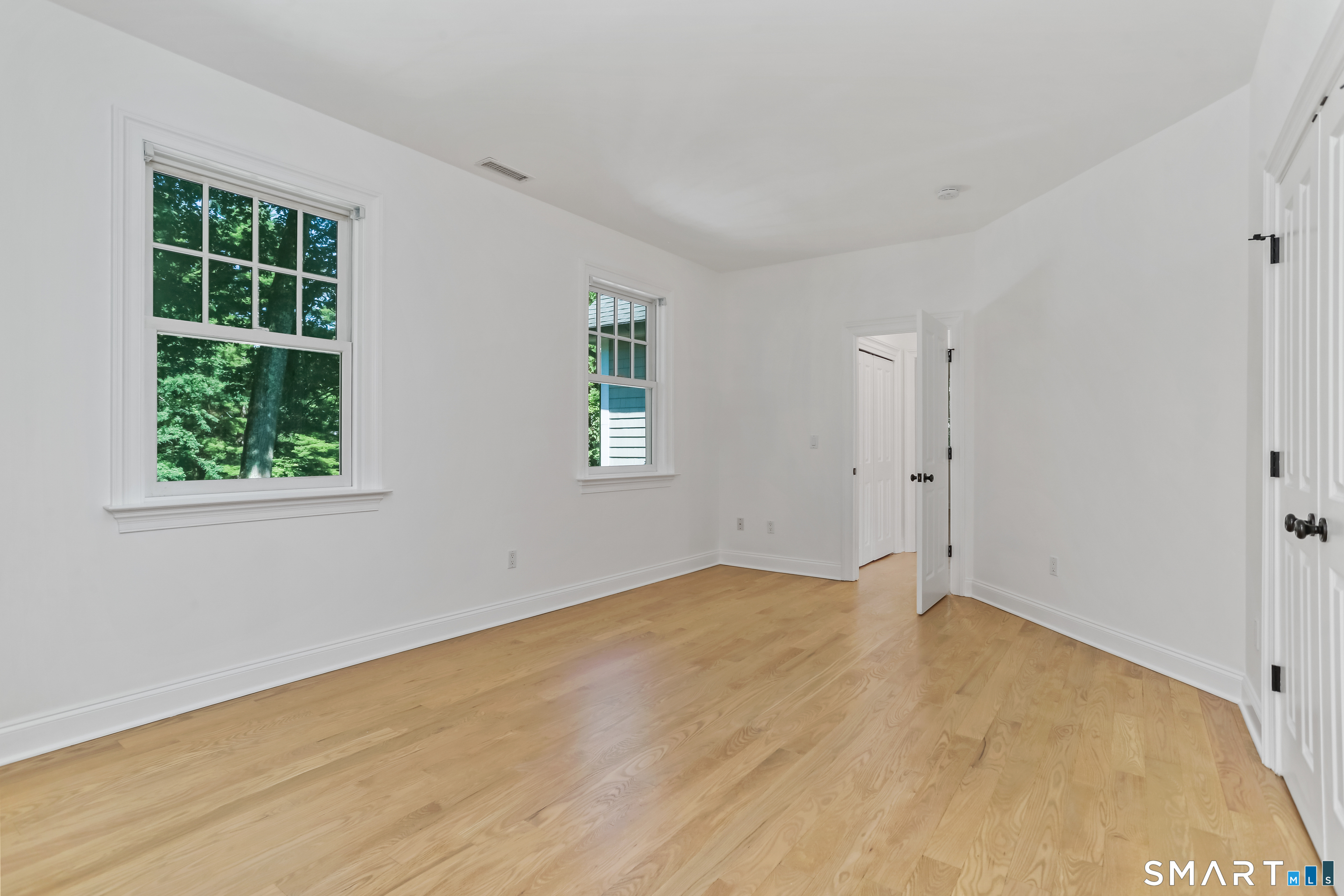 21 Woods Grove Road Westport, CT 06880 - Photo 29 of 38 Well proprtioned Bedroom