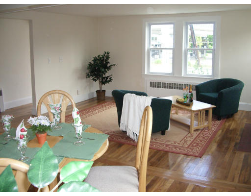 4 Carlisle Road, Unit 4 Bedford, MA 01730 - Photo 3 of 9 Gallery Image 3