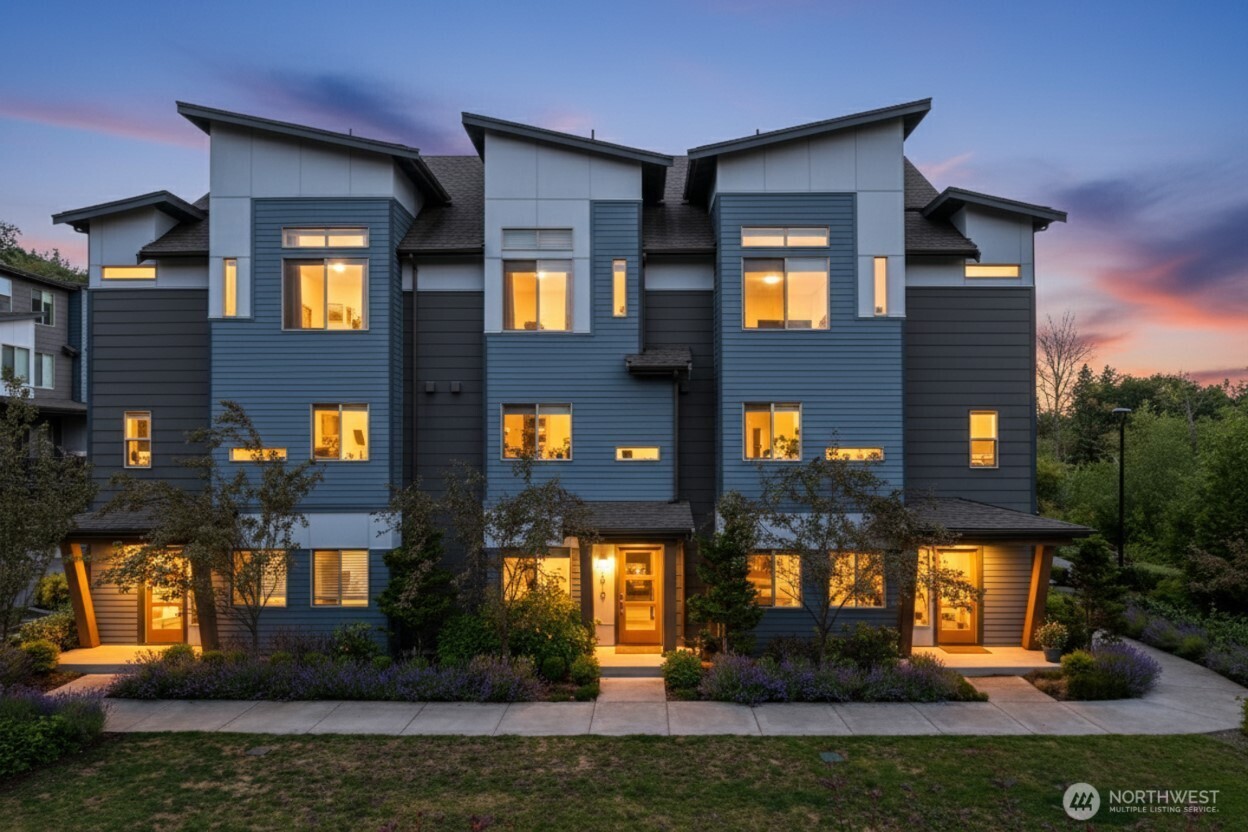 1910 Riva Lane Northwest Issaquah, WA 98027 - Photo 31 of 31 a front view of a house having yard