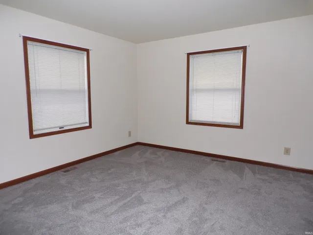 $1,300 | 7623 South 750 East, Bluffton, IN 46714