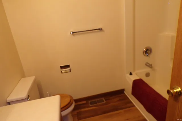 $1,300 | 7623 South 750 East, Bluffton, IN 46714