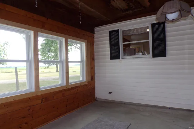 $1,300 | 7623 South 750 East, Bluffton, IN 46714