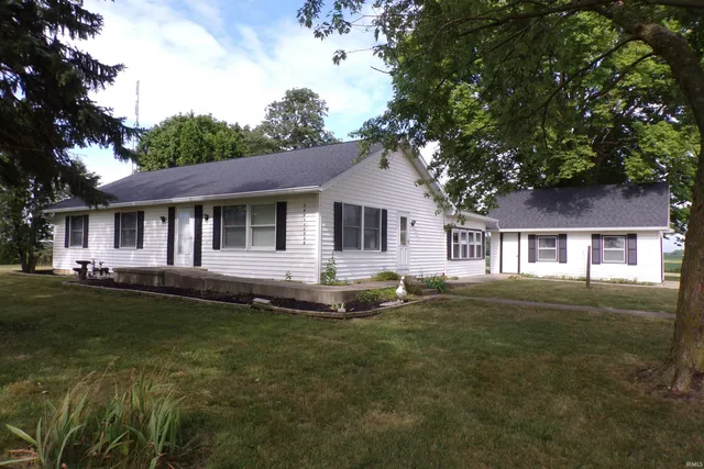 $1,300 | 7623 South 750 East, Bluffton, IN 46714