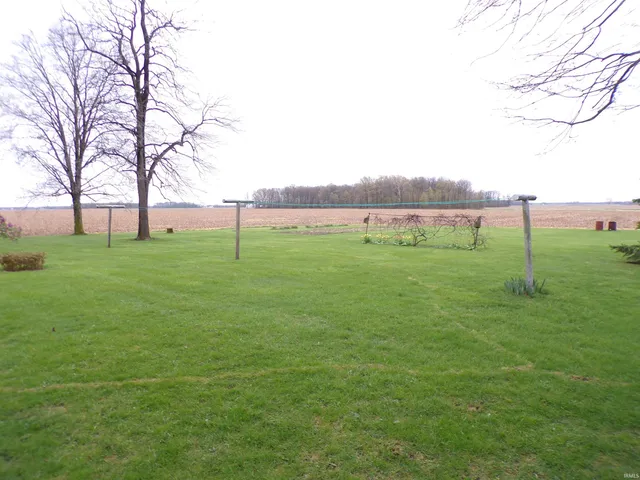 $1,300 | 7623 South 750 East, Bluffton, IN 46714