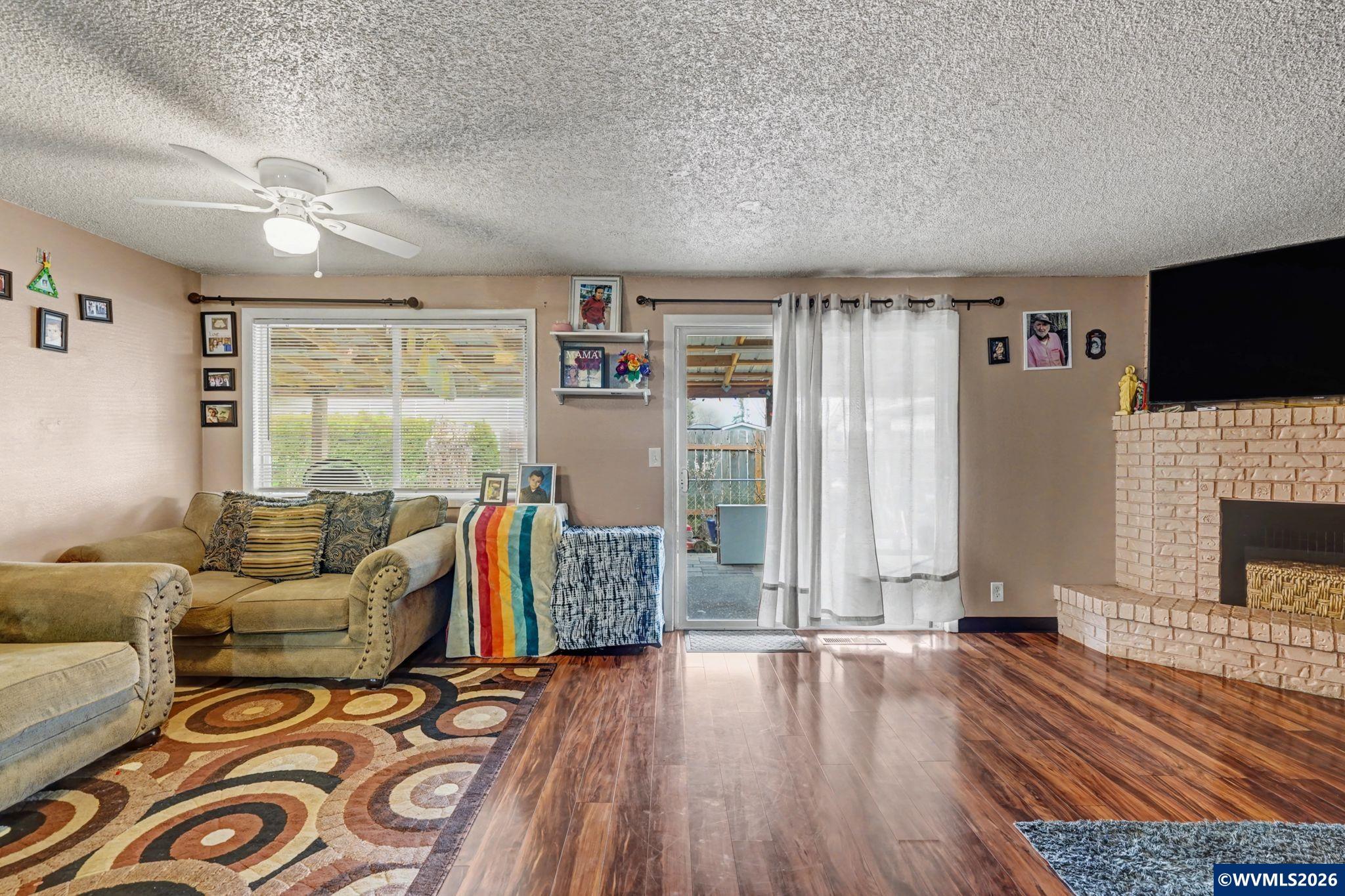 4713 Herrin Road Northeast Salem, OR 97305 - Photo 6 of 37