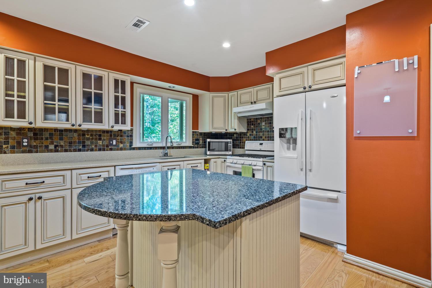112 Finale Terrace Silver Spring, MD 20901 - Photo 12 of 33 Remodeled Kitchen w/Island