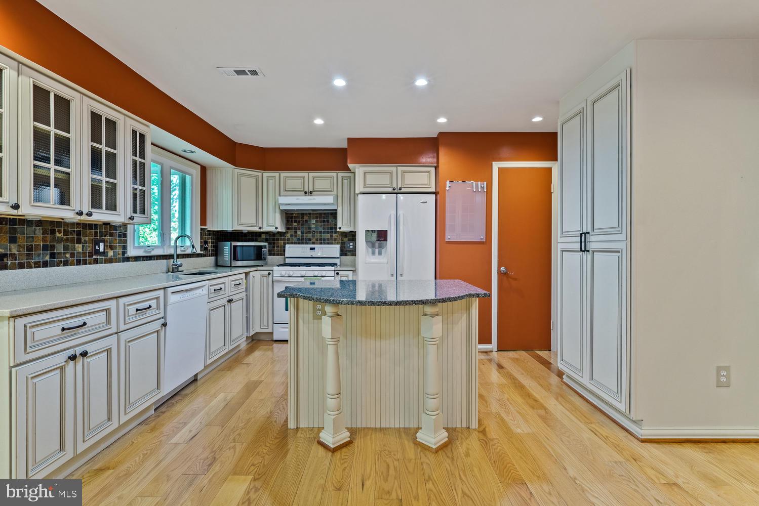 112 Finale Terrace Silver Spring, MD 20901 - Photo 13 of 33 Remodeled Kitchen w/Island