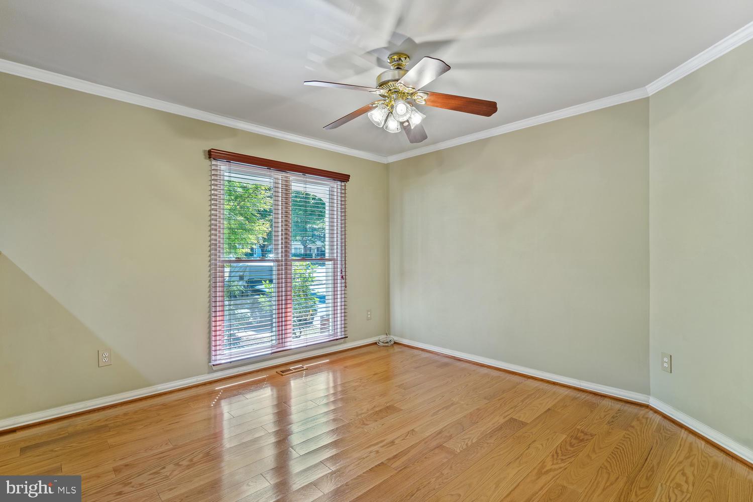 112 Finale Terrace Silver Spring, MD 20901 - Photo 4 of 33 American Red Oak Floors on Entire Main Level