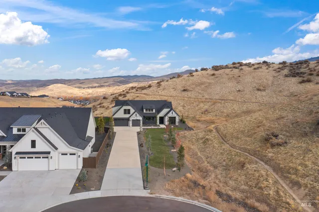 $1,699,777 | 10968 North Elk Ridge Place, Boise, ID 83714