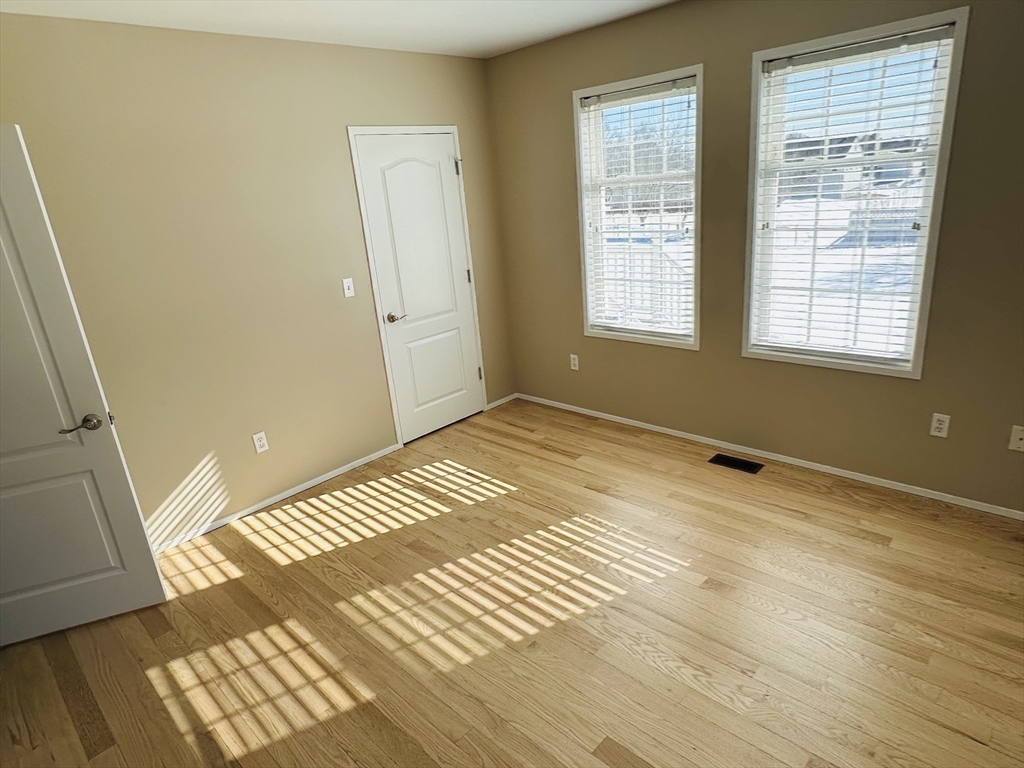 115 River Road Somerset, MA 02725 - Photo 14 of 32
