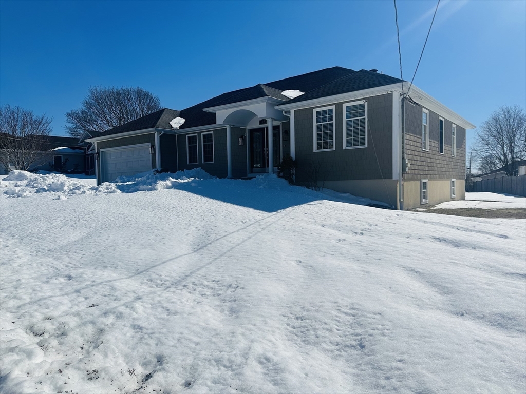 115 River Road Somerset, MA 02725 - Photo 2 of 32